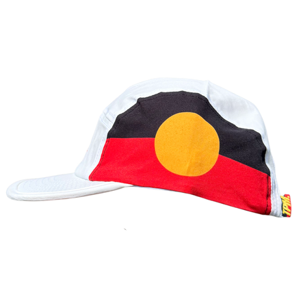 WHITE SACRED LAND HAT